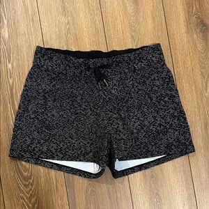 Lululemon Women's On the Fly Black Heathered Shorts